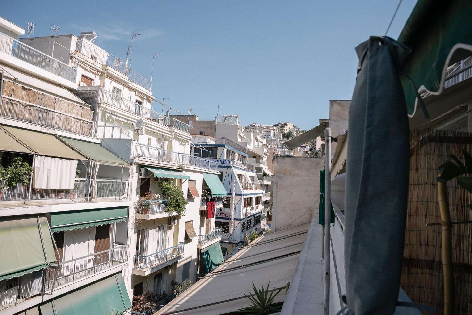 Ferienwohnung 3Cs Athens Ampelokipoi Comfy Flat Ft Patio Airport Direct Day N Night Exterior foto