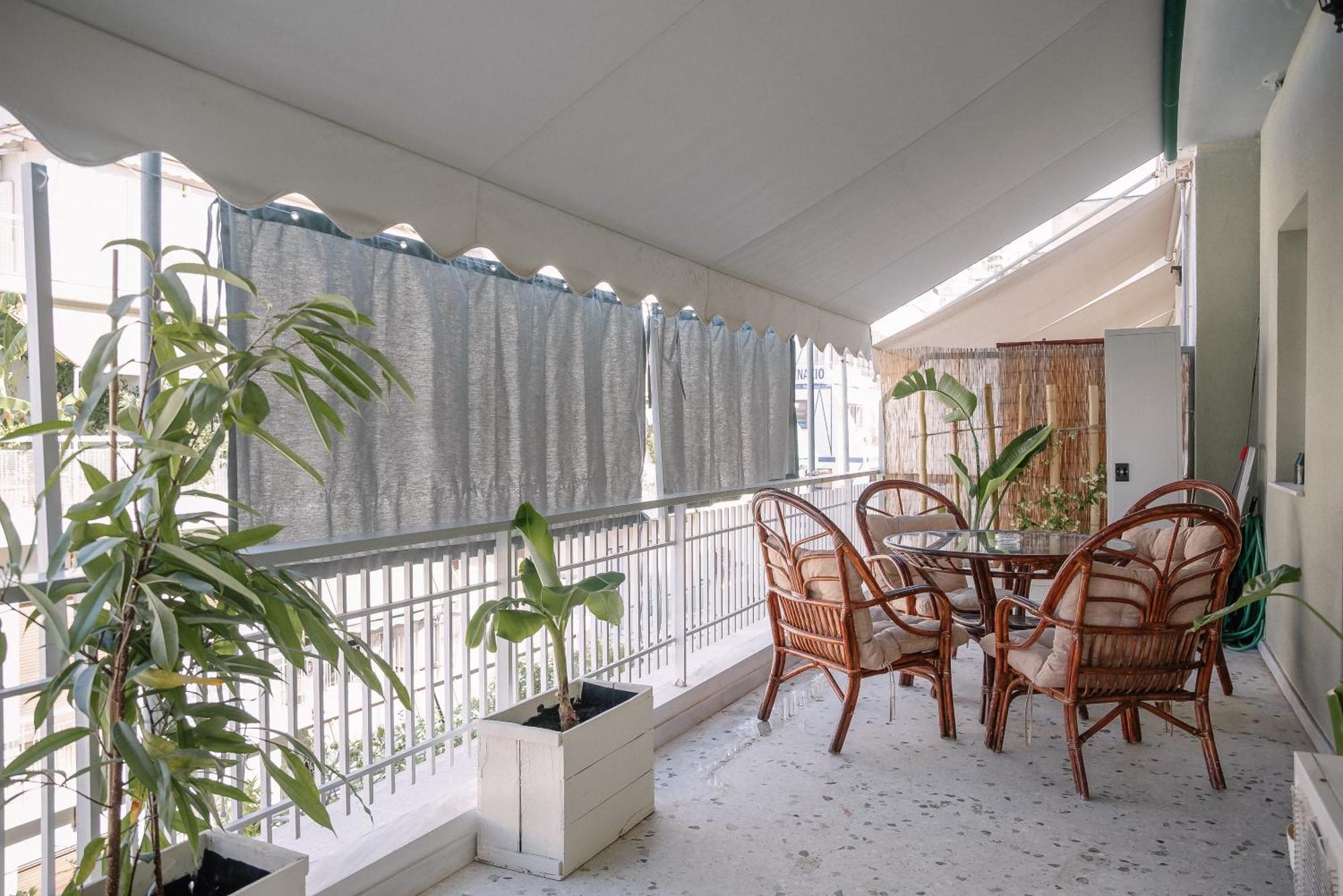 Ferienwohnung 3Cs Athens Ampelokipoi Comfy Flat Ft Patio Airport Direct Day N Night Exterior foto
